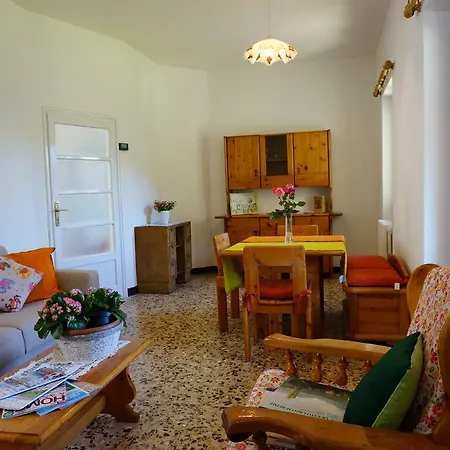 Semesterbostad Bellagio's Sunrise